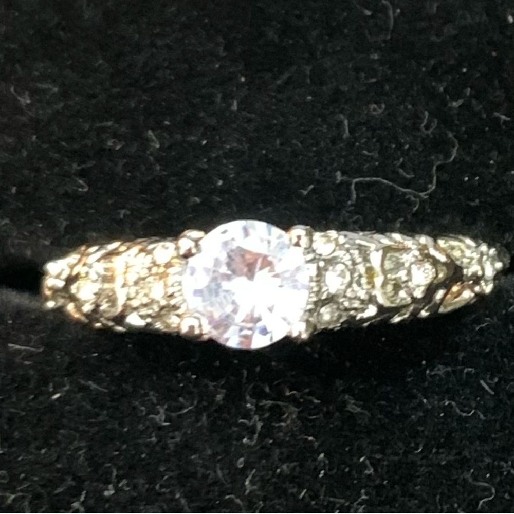 Beautiful Size 8 CZ Engagement Ring NEW!